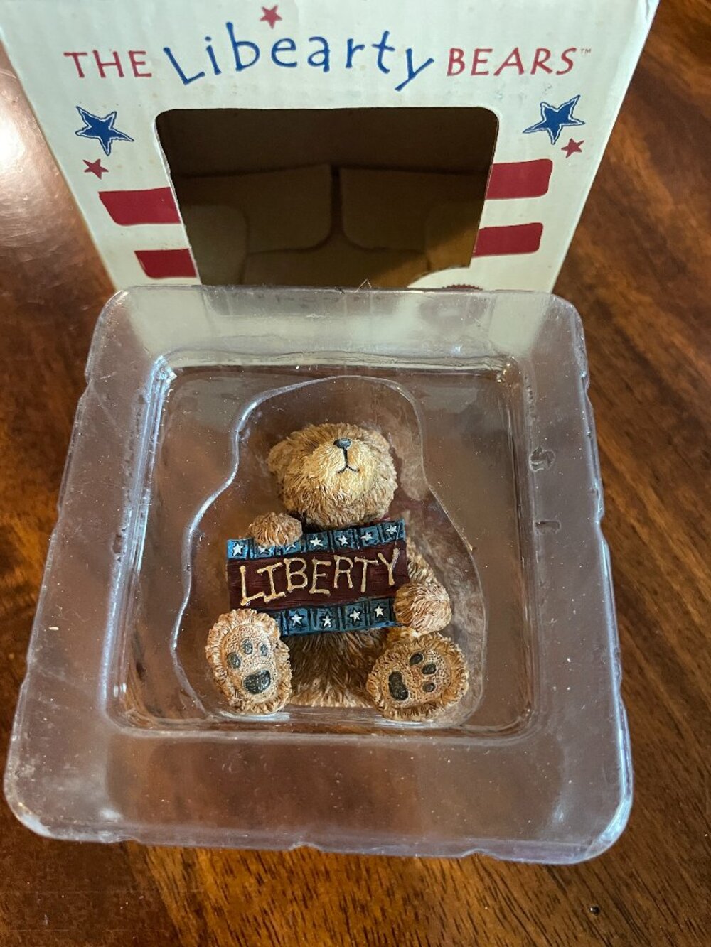 Boyds Bears and Friends - The Libearty Bears “Patrick” Liberty Sign 2005